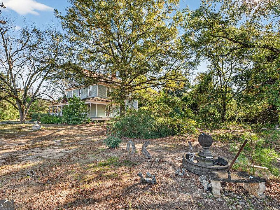 7th image of this home