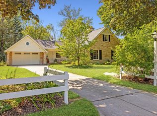 127 W Green Tree Rd, Glendale, WI 53217