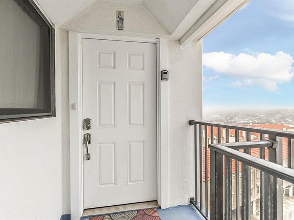 3rd image of 7310 Seawall Blvd APT 710