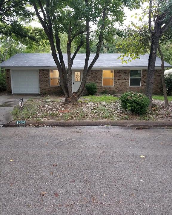 1st image of 1204 Kennie Dr