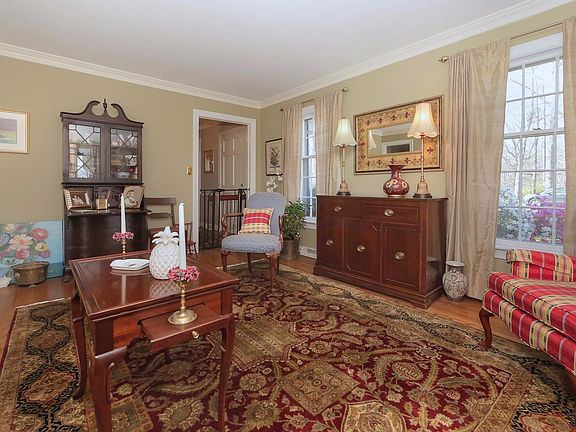 5th image of 3516 Willow Lawn Dr