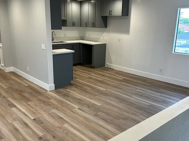 8437 Stewart And Gray Rd #B — Photo 11
