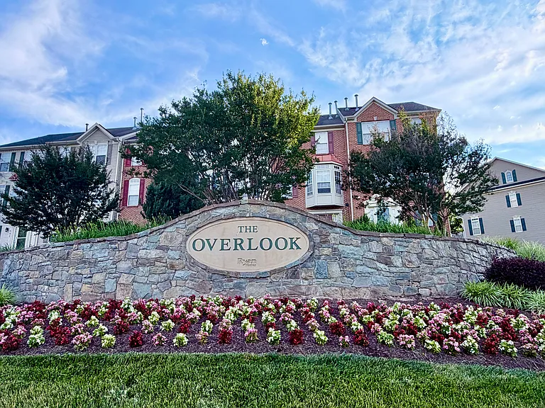 603 Eisenhower Dr — Photo 31