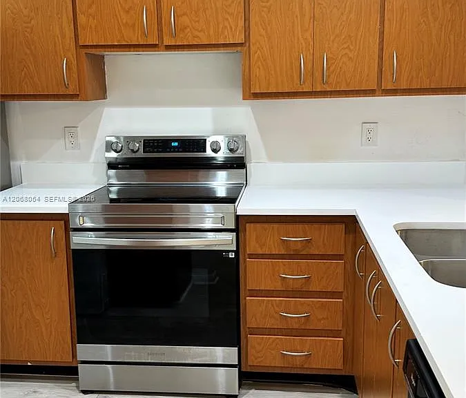 2902 SW 21st Ter #301C — Photo 28