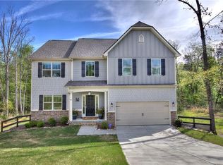 40 Thunder Hawk Ln NE, Rydal, GA 30171