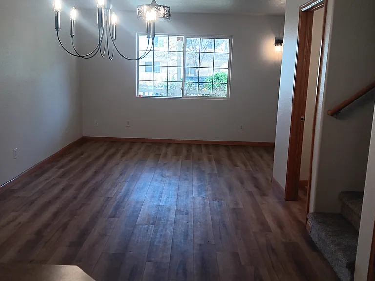 314 Ash Ct — Photo 1