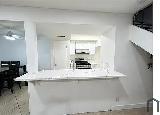 2 bed, $2,650 — Photo 1