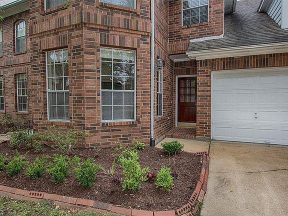 4th image of 13610 Pear Woods Ct