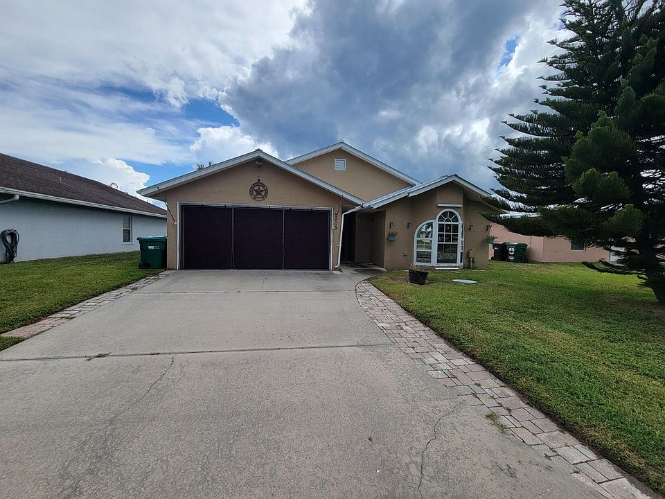 2nd image of 5006 SE 43RD Trace