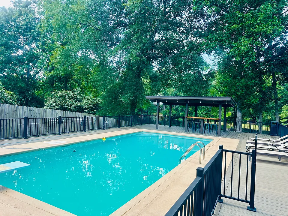 218 McFadyen Dr