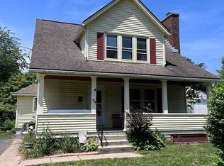 44 Edmund St, East Longmeadow, MA 01028