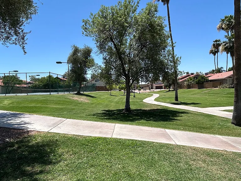 2338 W Orchid Ln — Photo 25