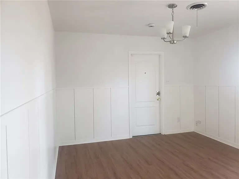 614 Bel Air Dr — Photo 6