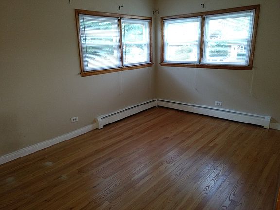 5th image of 3111 Elm St APT D