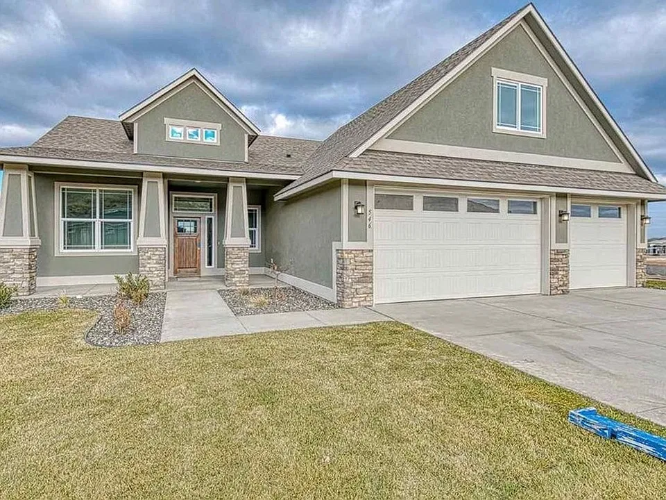 546 Summerview Ln