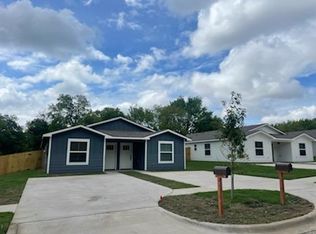 604 E 3rd St #2, Bonham, TX 75418