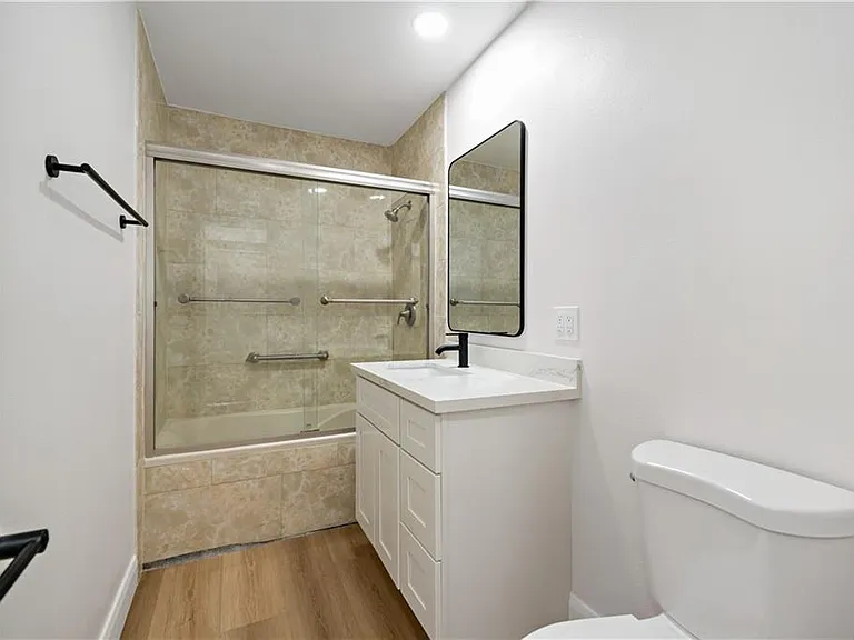 1360 Shadow Ln #M — Photo 18