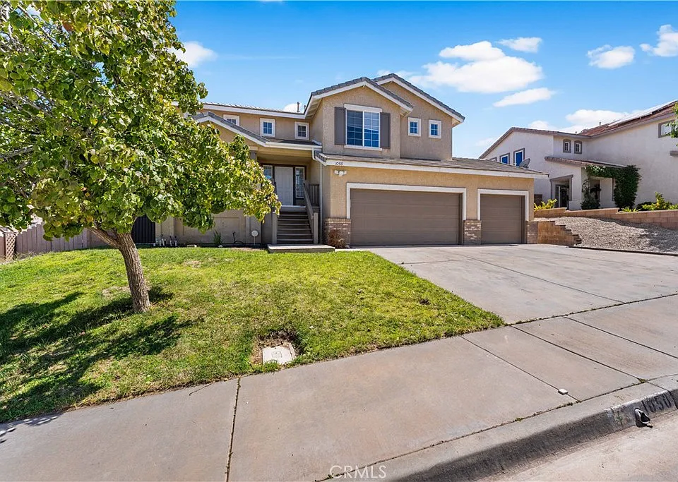 1050 Cactus Dr