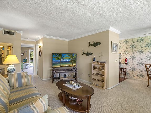 5th image of 2 Vista Gardens Trl APT 205