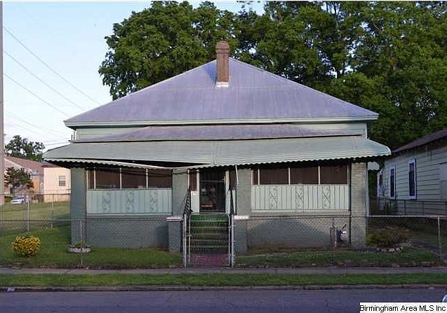 2nd image of 1405 Avenue F