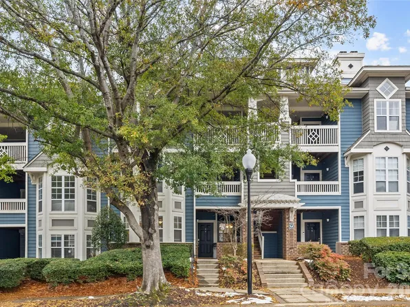 2210 Sumner Green Ave APT M, Charlotte, NC 28203