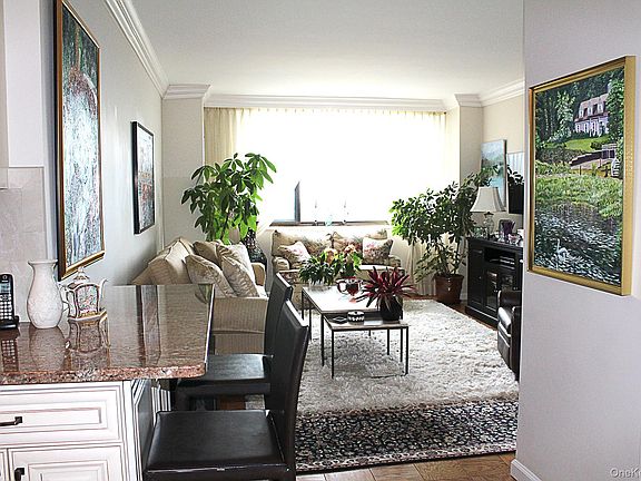 2nd image of 27010 Grand Central Parkway #28M