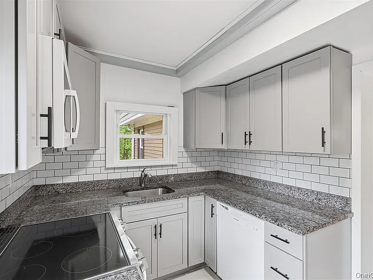 65 Furnace Dock Rd #2F — Photo 11