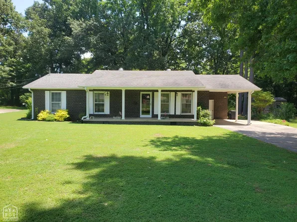 937 Homecrest Dr, Piggott, AR 72454