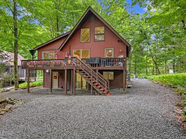 13 Rockway Ct, Lake Ariel, PA 18436
