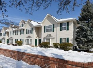 40 Chanda Ct #40, Clifton City, NJ 07012