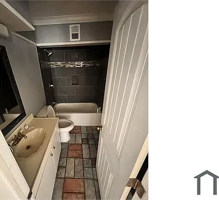 2 bed, 902 sqft, $1,340 — Photo 3