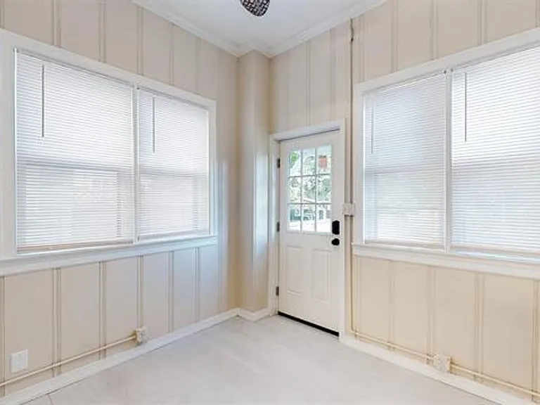 1507 Jefferson St — Photo 16