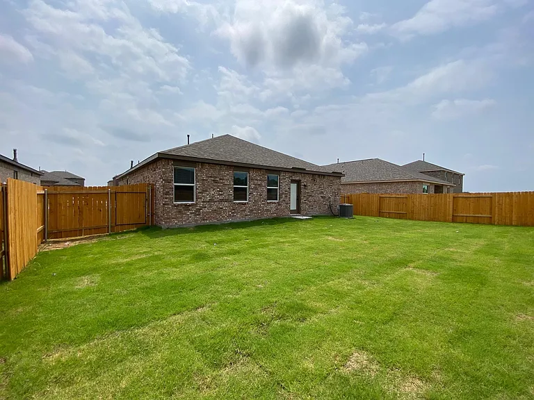 2109 Atwood Dr — Photo 18