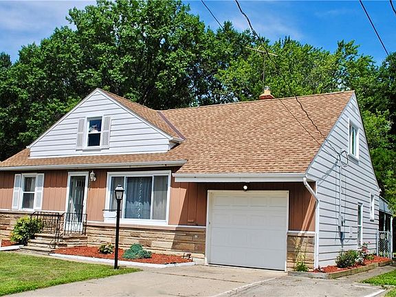 2nd image of 26241 Parklane Dr