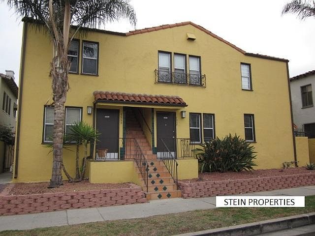 1st image of 7957 1/2 Blackburn Ave