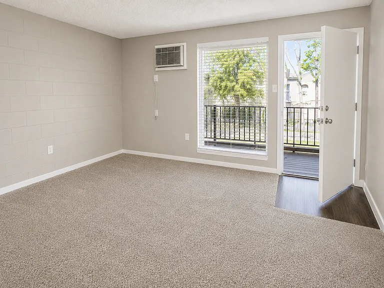 Casa Del Sol Apartments — Photo 2
