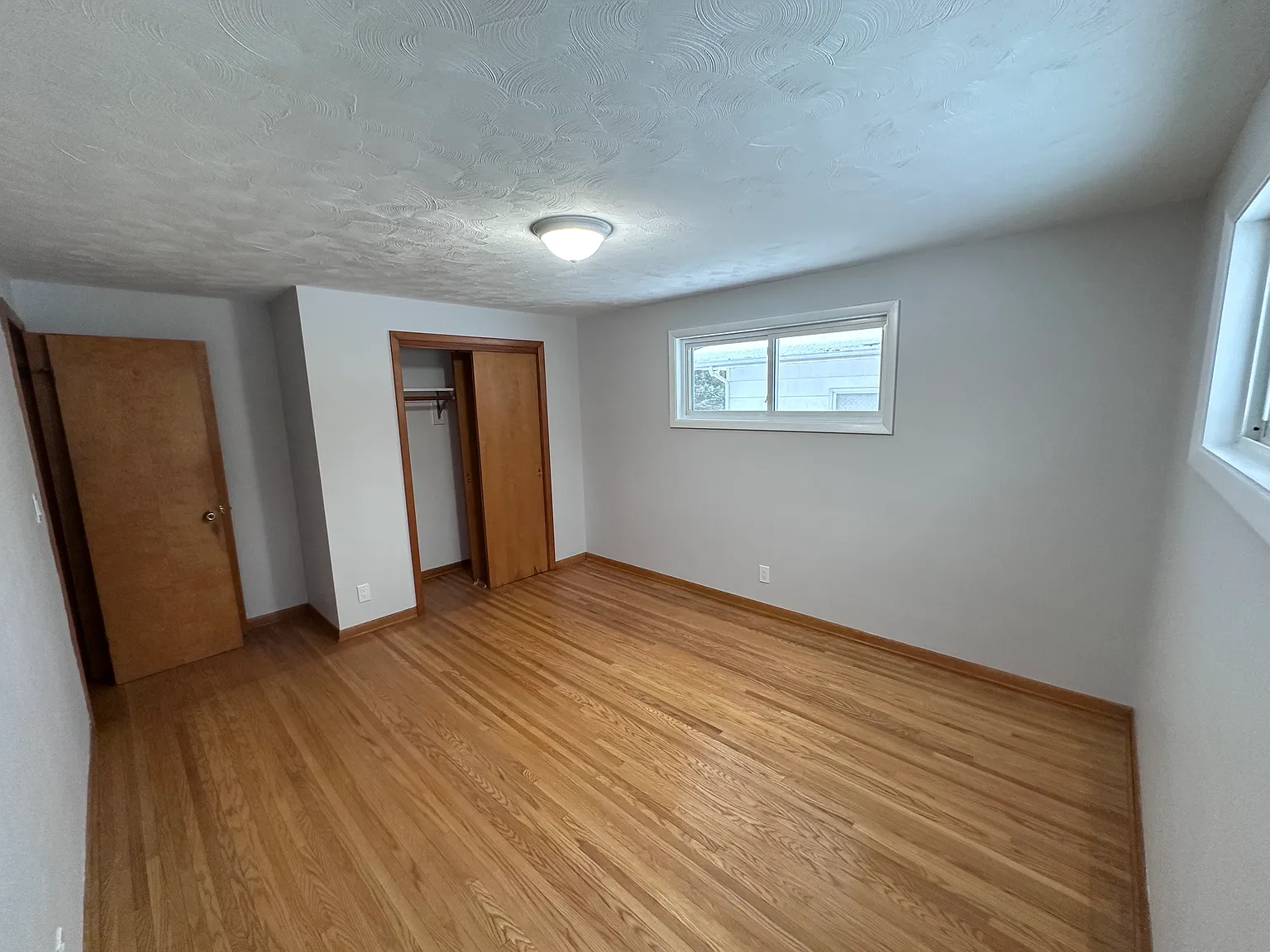 3 bed, 1234 sqft, $2,500 — Photo 3