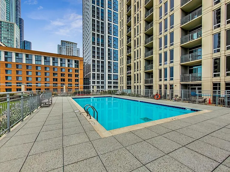 1250 S Michigan Ave #1702 — Photo 16