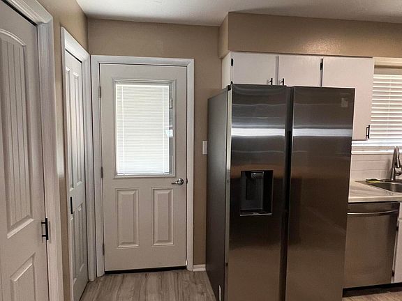 3rd image of 101 N 1850 W APT 47