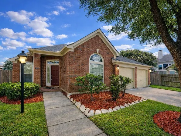 3906 Shadow Cove Dr, Houston, TX 77082