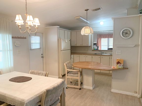 5th image of 4839 Sandpiper Ln