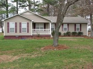 21 3rd Ave E, Grant, AL 35747