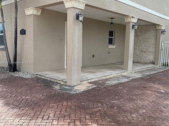 2nd image of 390 W 41st St #1