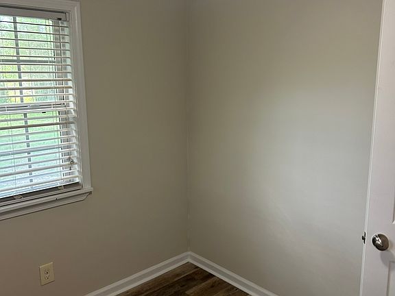5th image of 1606 Troy Dr