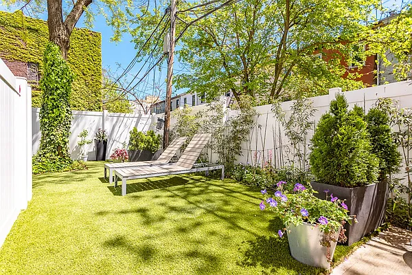 Rented by MySpaceNYC | media 1