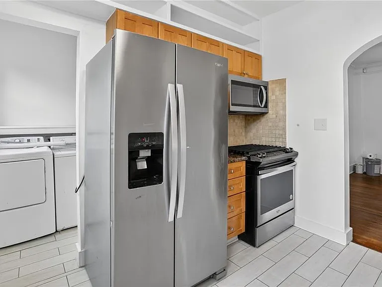 677 Somerset Ter NE #6D — Photo 6