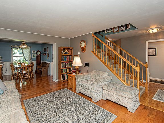 3rd image of 21131 W Chastworth Ln