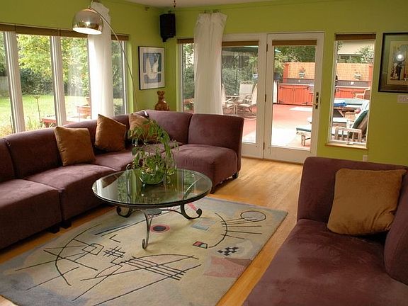 Fantastic Sitting Room wired for sound!