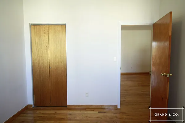 Rented by Grand & Co. | media 5