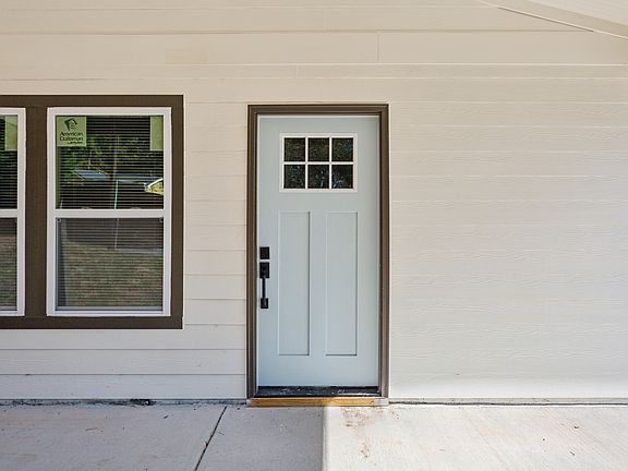 5th image of 2797 Hall Dr SE